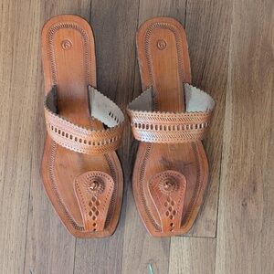 Indian Kohlapuri Flip Flop Sandals 9 Vegan Leather Wood Tan Brown Handmade India